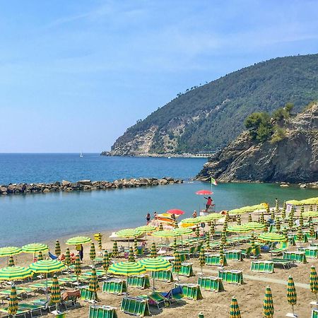 Amazing Apartment In Moneglia With House Sea View Buitenkant foto