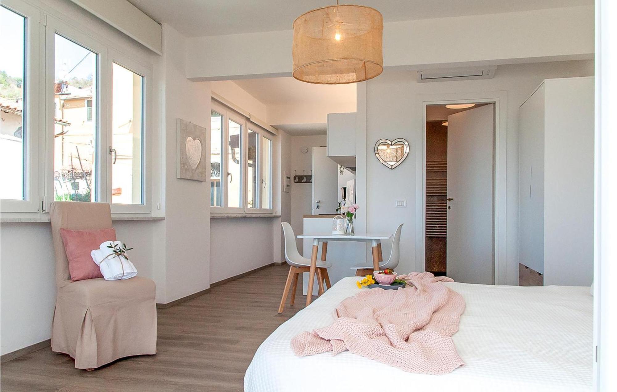 Amazing Apartment In Moneglia With House Sea View Buitenkant foto