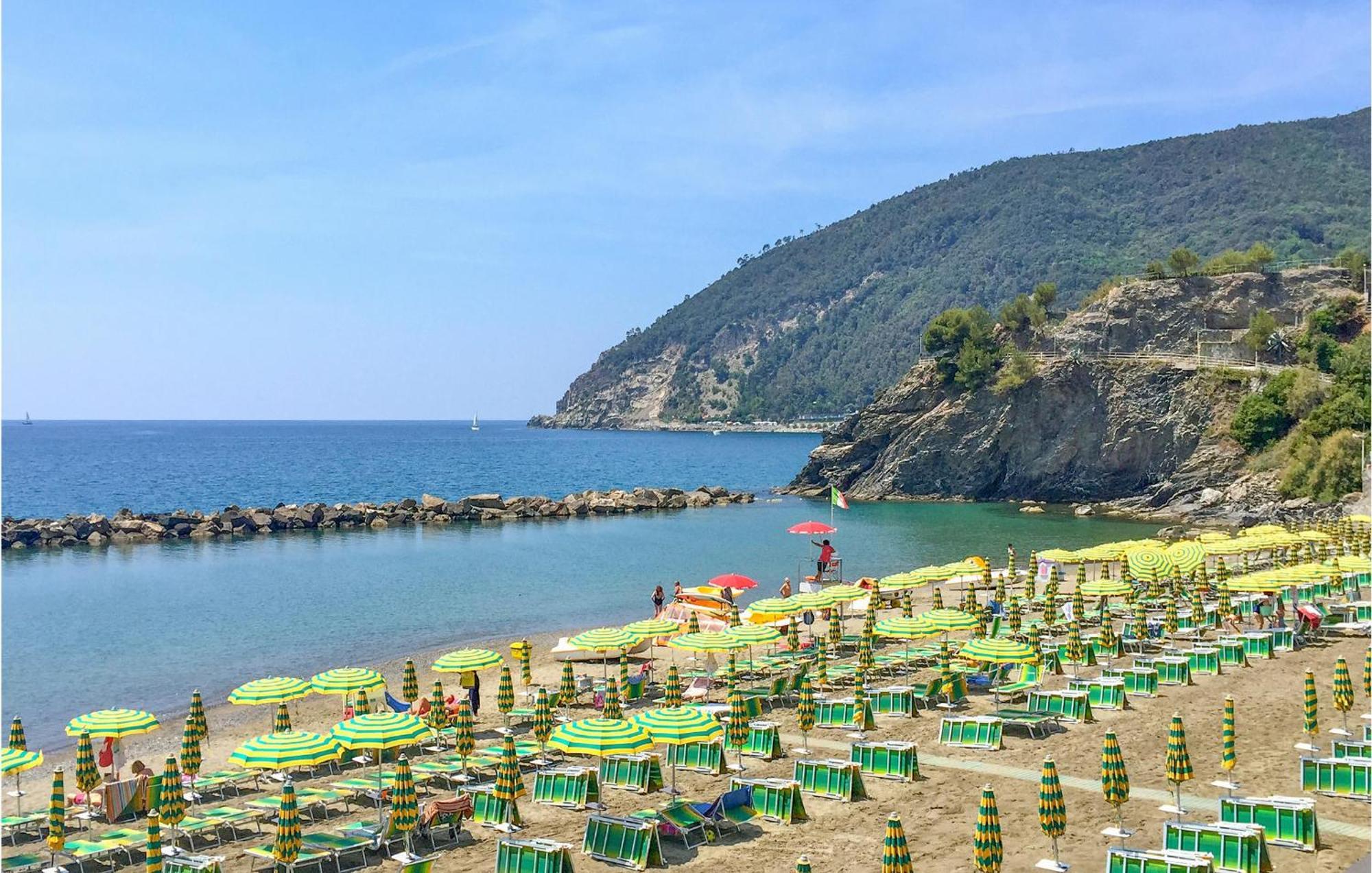 Amazing Apartment In Moneglia With House Sea View Buitenkant foto